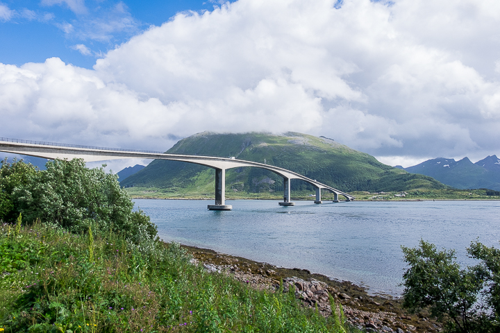 Norwegen mit Kindern - Lofoten Roadtrip - Brückenarchitektur
